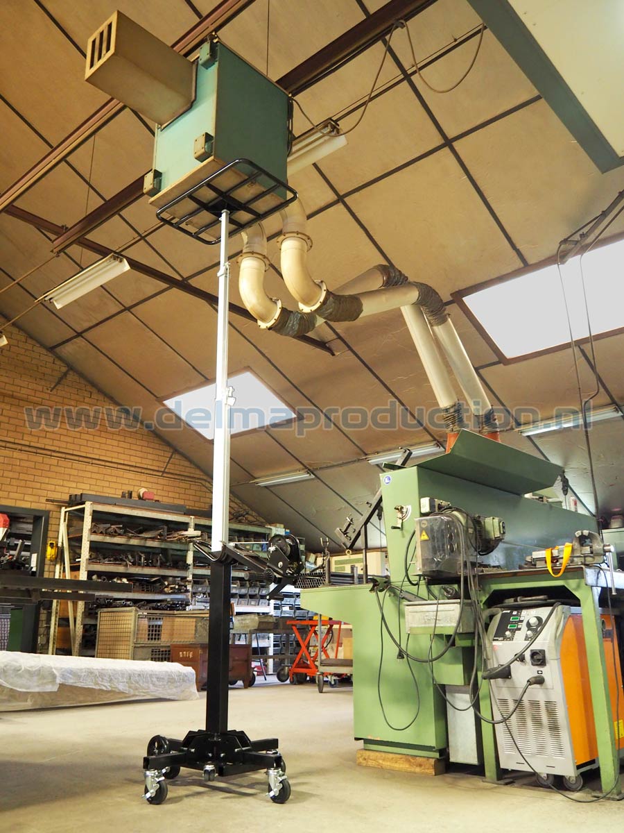 Montagelift handbediend 3,3 m 110 kg met plateau (5)